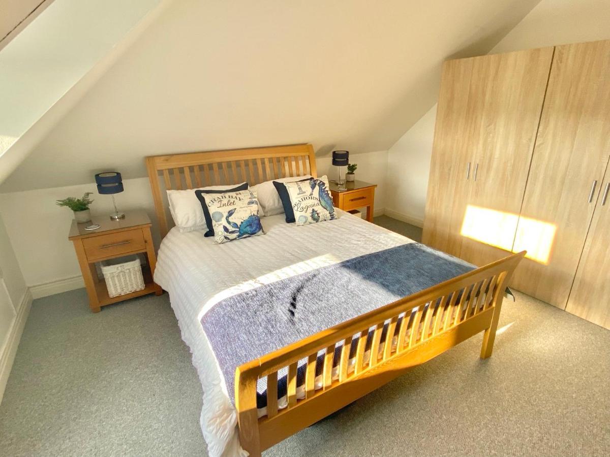 Swanage Holiday Penthouse Apartment, Moments From Beach And Town, On Site Parking, Fast Wifi, Sleeps Up To 6, Rated Exceptional المظهر الخارجي الصورة
